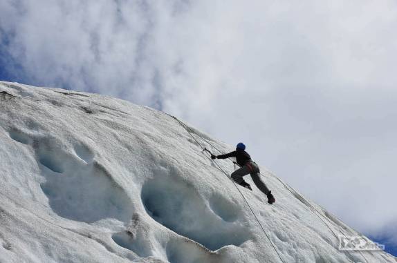 A Ana ainda faz uma última escalada no glaciar Viedma, no Parque Nacional Los Glaciares, região de El Chaltén, no sul da Argentina